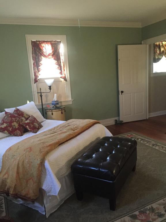 Stephen Clay Homestead Bed And Breakfast Candia 외부 사진