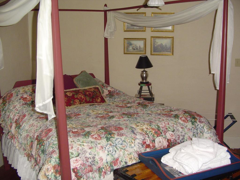 Stephen Clay Homestead Bed And Breakfast Candia 객실 사진