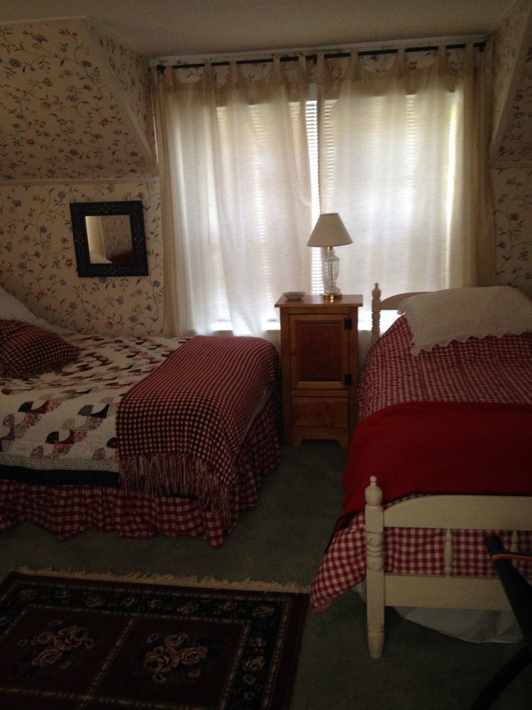 Stephen Clay Homestead Bed And Breakfast Candia 외부 사진
